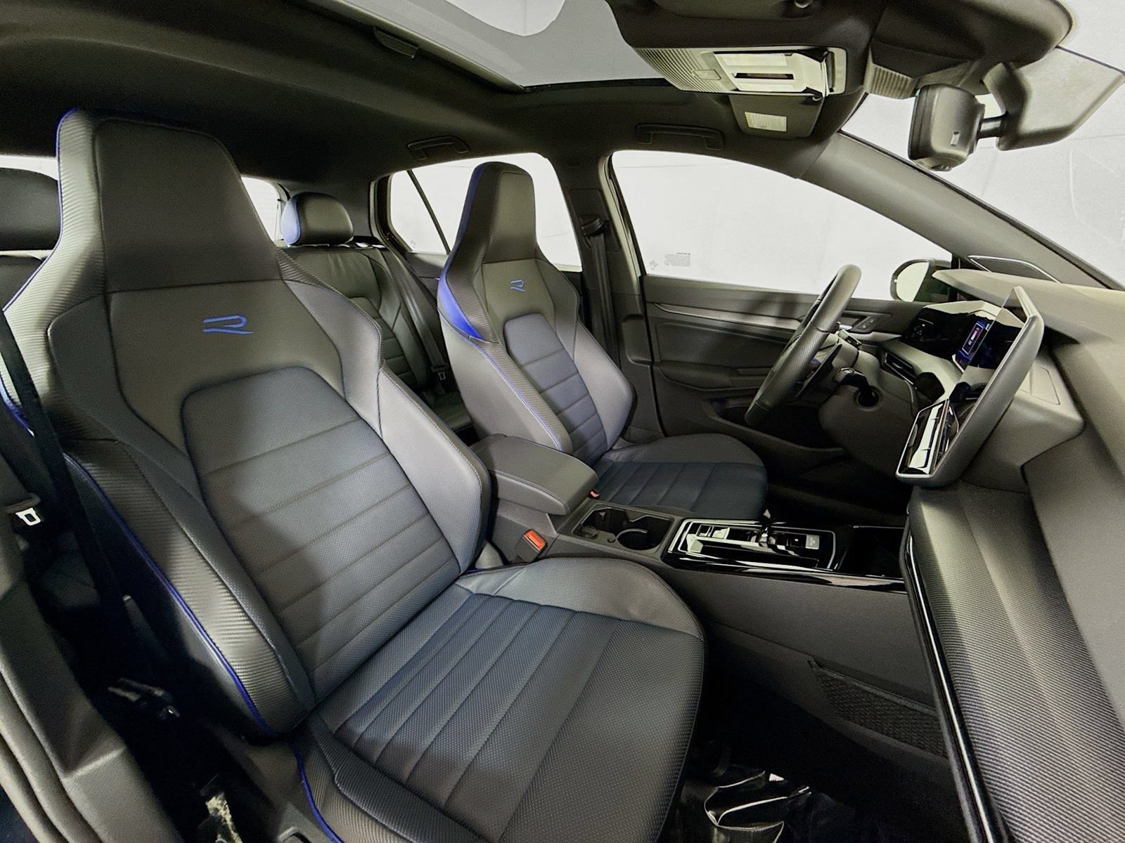 Certified 2026 Volkswagen Golf AWD/4WD image 27
