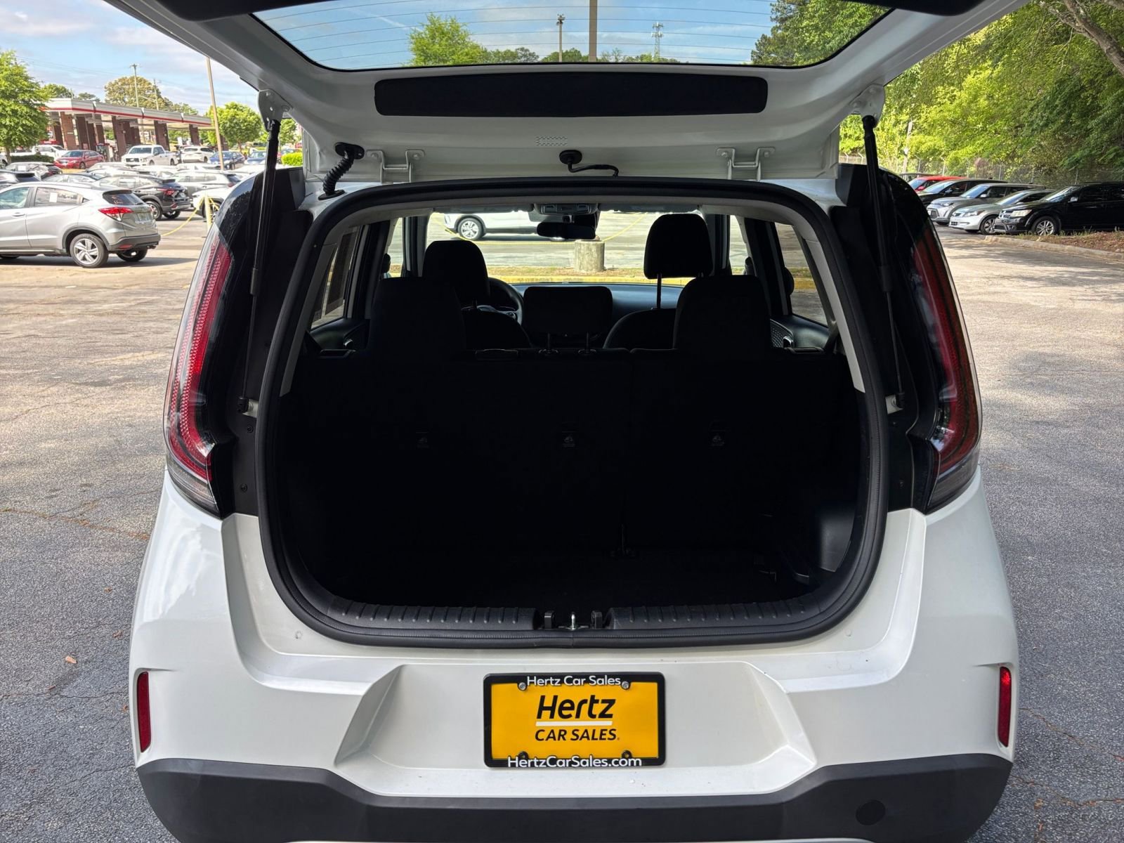 Used 2025 Kia Soul LX w/ LX Technology Package FWD image 31