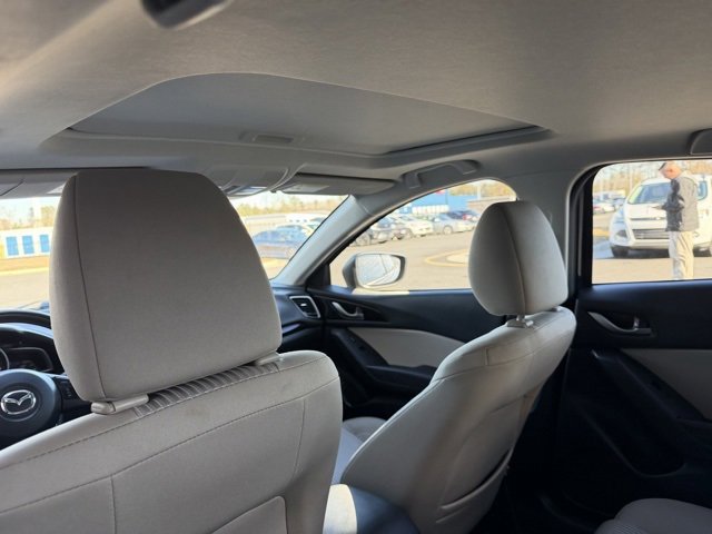 Used 2014 MAZDA MAZDA3 i Touring w/ Technology Package image 5