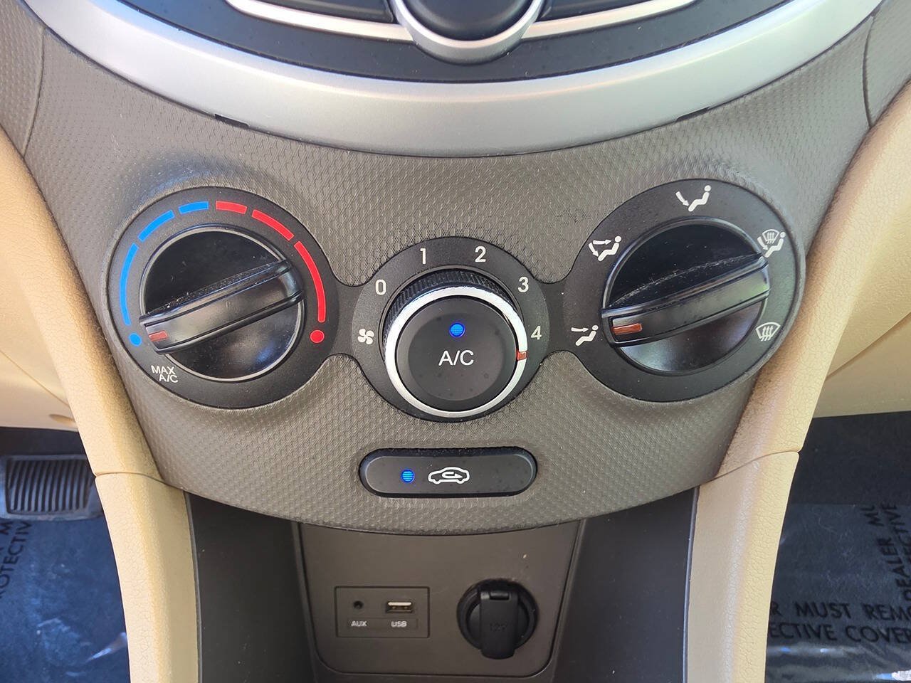 Used 2014 Hyundai Accent GLS FWD image 35