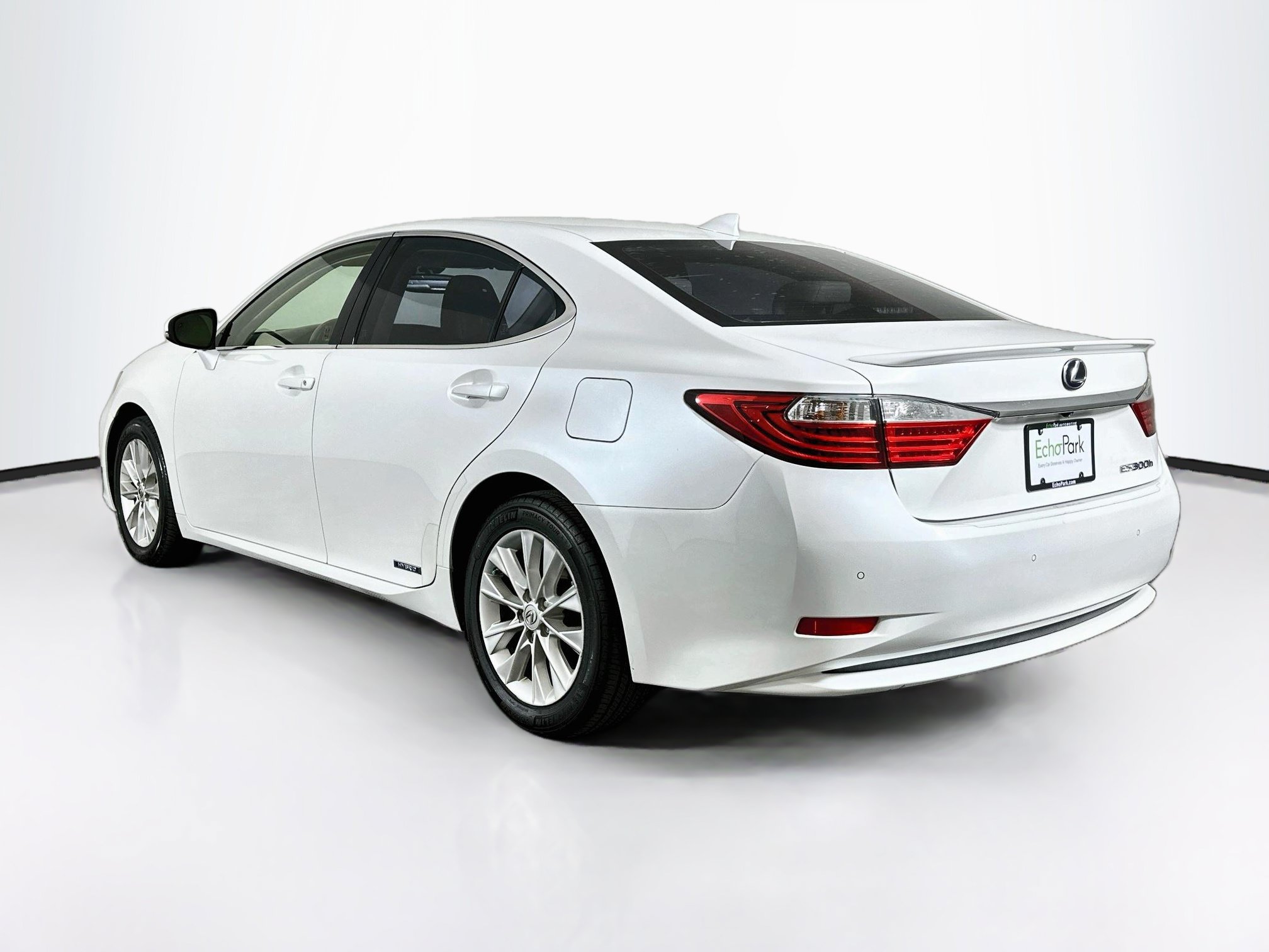 Used 2015 Lexus ES 300h w/ Navigation System Package FWD image 5
