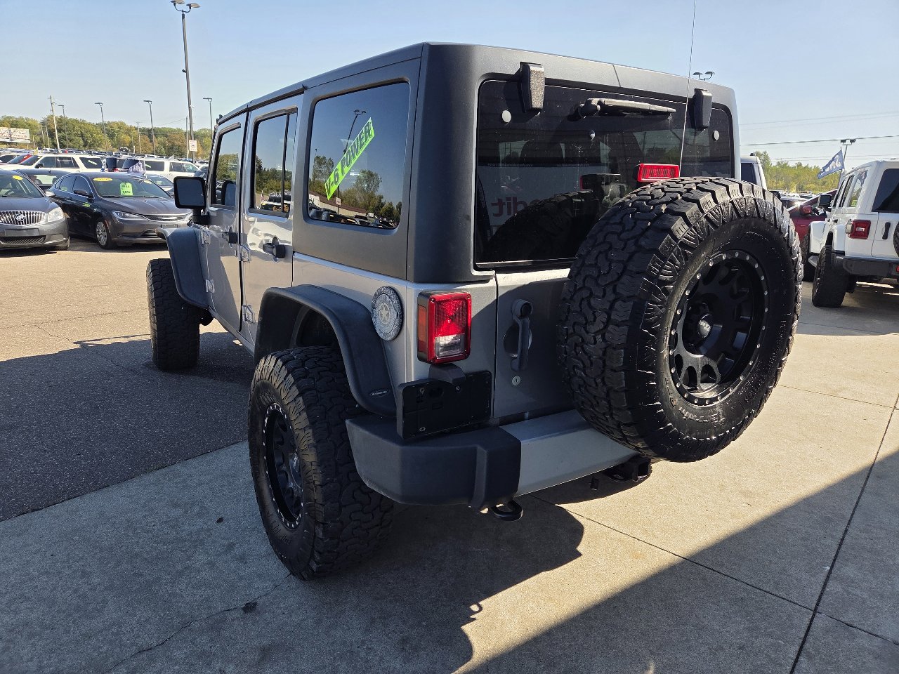 Used 2014 Jeep Wrangler Unlimited Sahara w/ Dual Top Group image 7