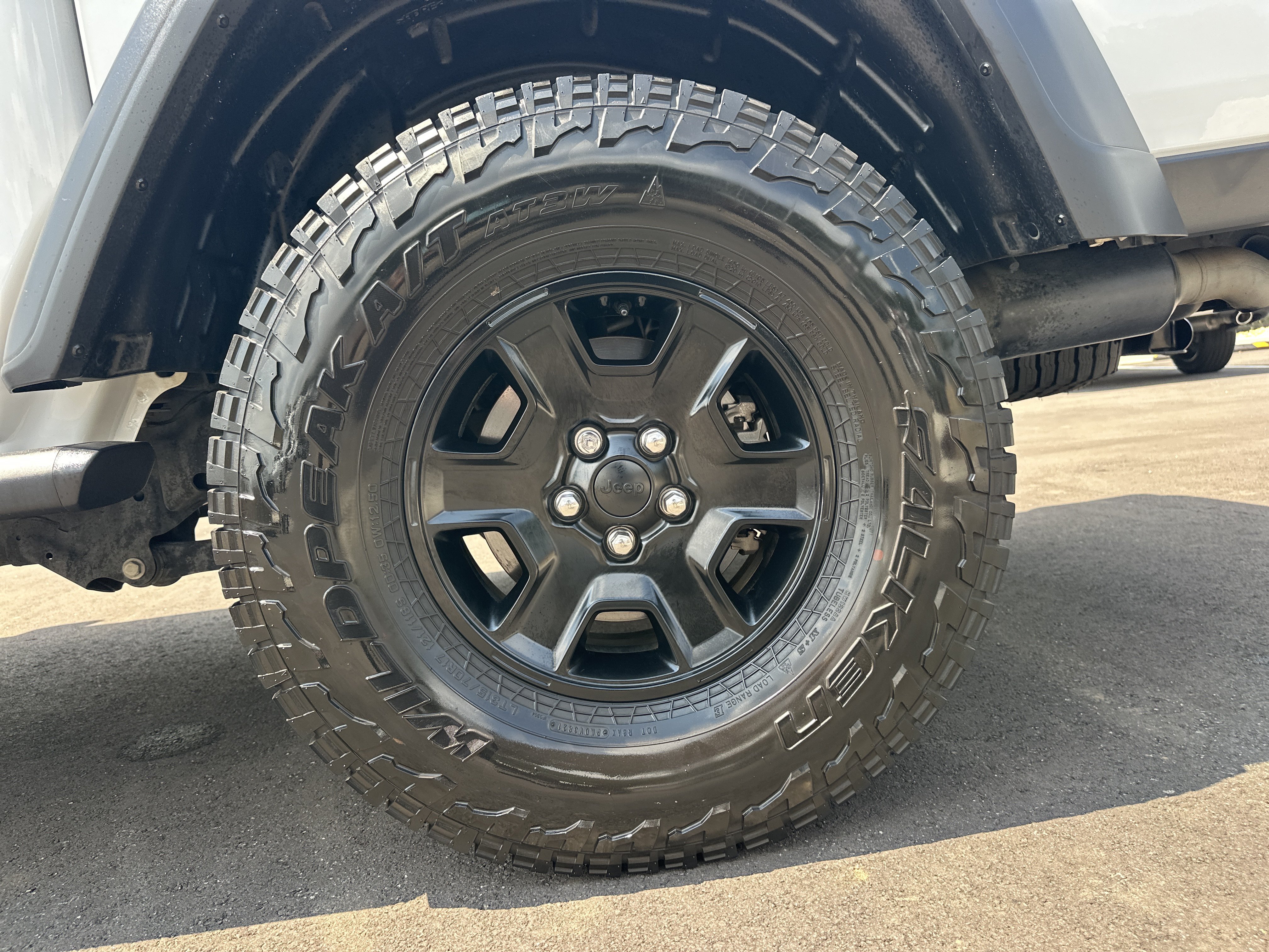 Used 2021 Jeep Gladiator Mojave AWD/4WD image 21