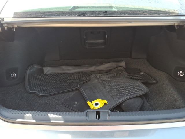 Used 2020 Lexus ES 300h w/ Luxury Package image 26