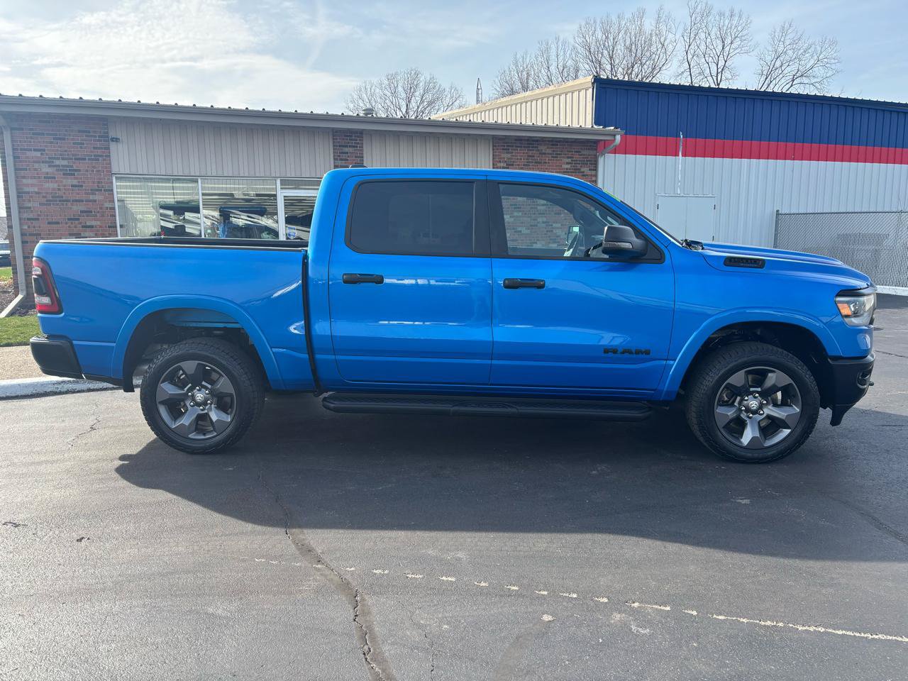Used 2023 RAM 1500 Big Horn AWD/4WD image 2