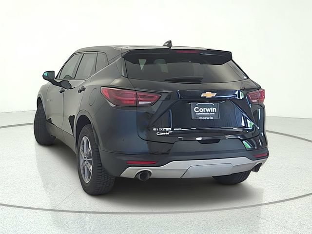 Used 2025 Chevrolet Blazer LT AWD/4WD image 4
