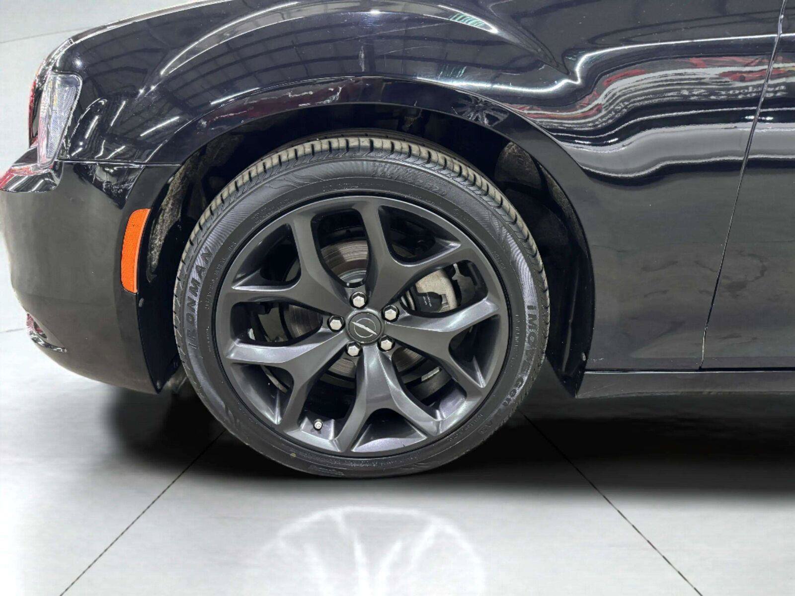 Used 2022 Chrysler 300 Touring w/ Sport Appearance Package RWD image 52