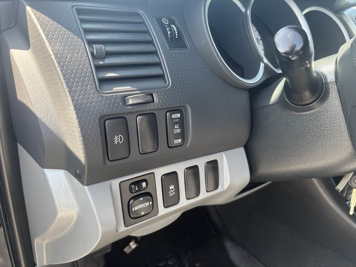 Used 2014 Toyota Tacoma PreRunner image 26