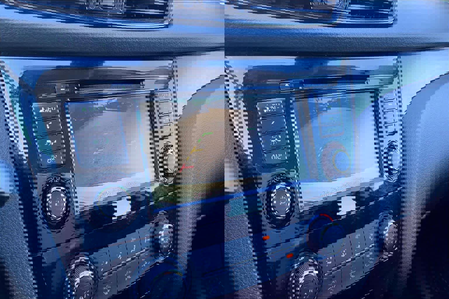 Used 2022 Nissan Rogue Sport S image 26