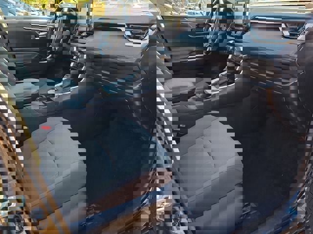 Used 2021 Toyota RAV4 XLE image 12