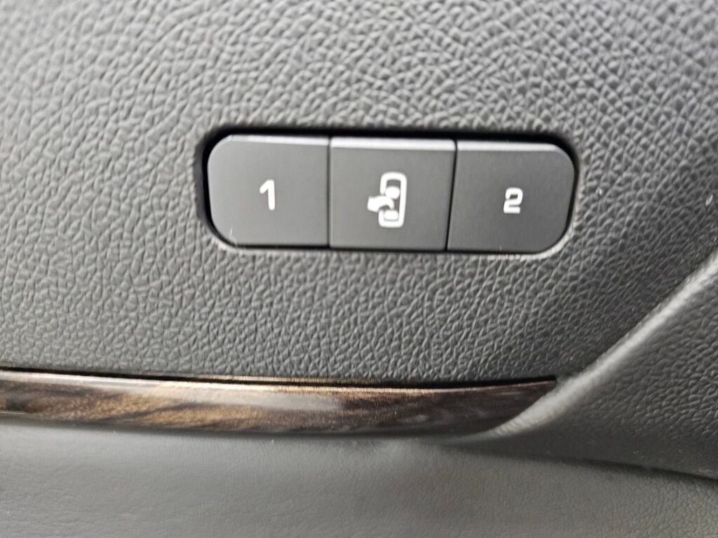 Used 2014 GMC Acadia Denali AWD/4WD image 31