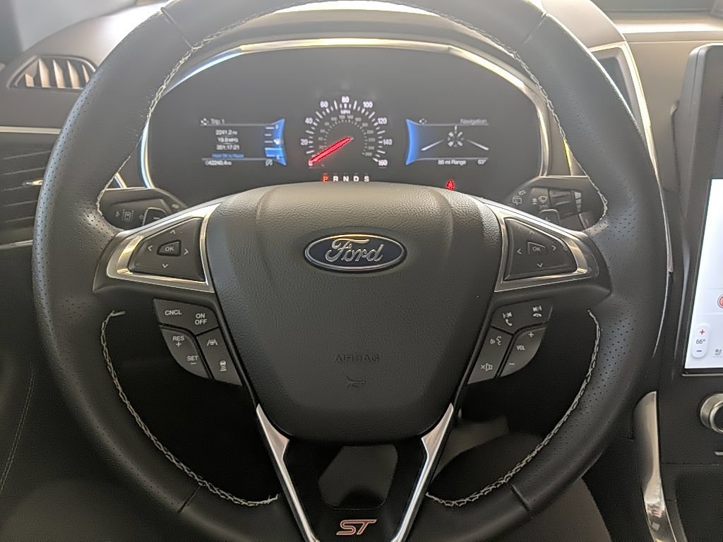 Used 2021 Ford Edge ST w/ Equipment Group 401A AWD/4WD image 17