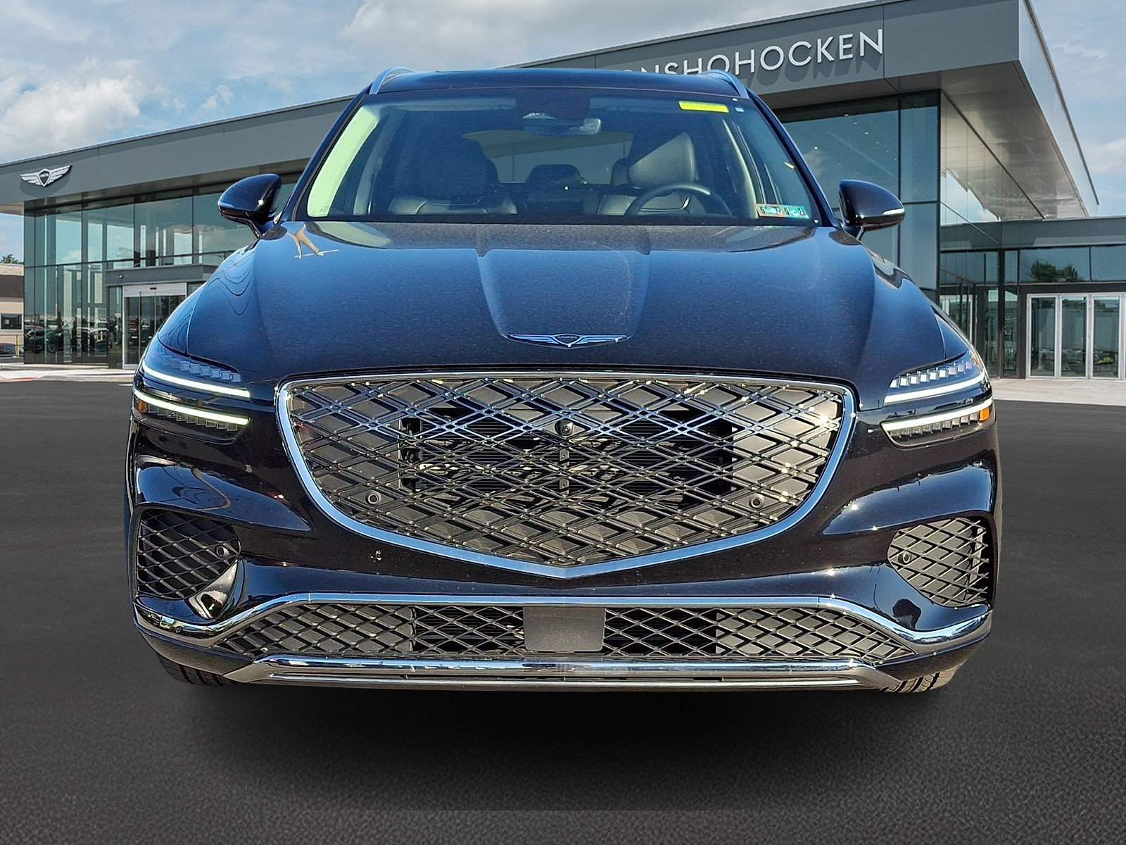 Certified 2026 Genesis GV70 2.5T Advanced AWD/4WD image 3