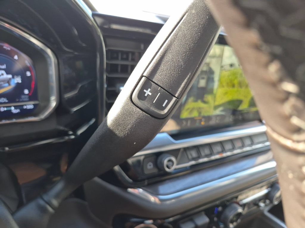 Used 2025 Chevrolet Silverado 2500 LTZ w/ LTZ Convenience Package AWD/4WD image 19