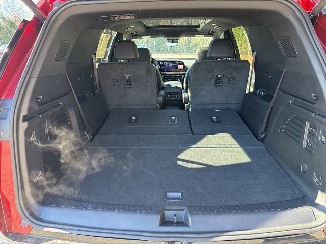 Used 2024 Chevrolet Traverse RS w/ LPO, Floor Liner Package image 30