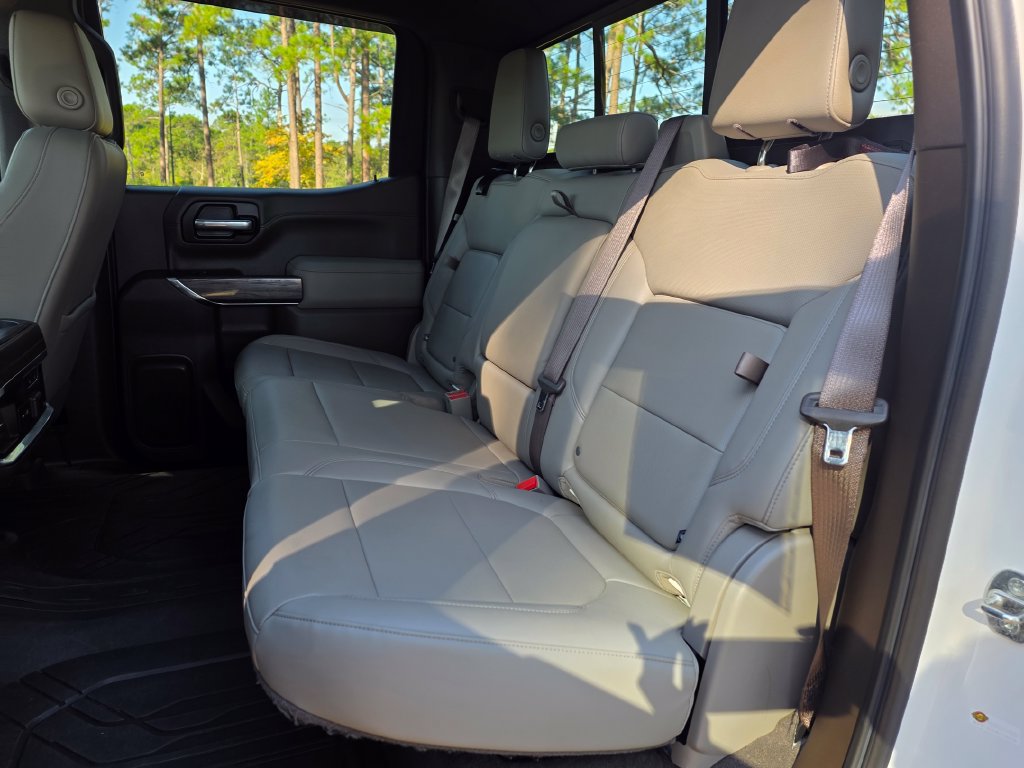 Used 2020 Chevrolet Silverado 1500 LTZ w/ LTZ Plus Package AWD/4WD image 15