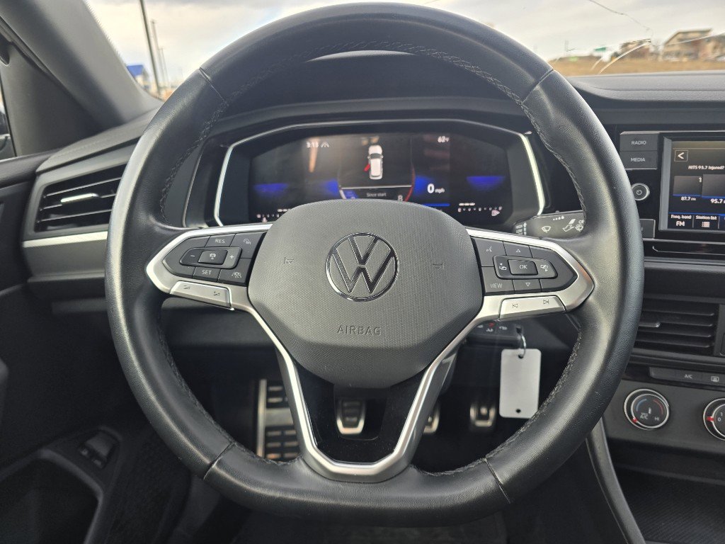 Used 2023 Volkswagen Jetta Sport image 27