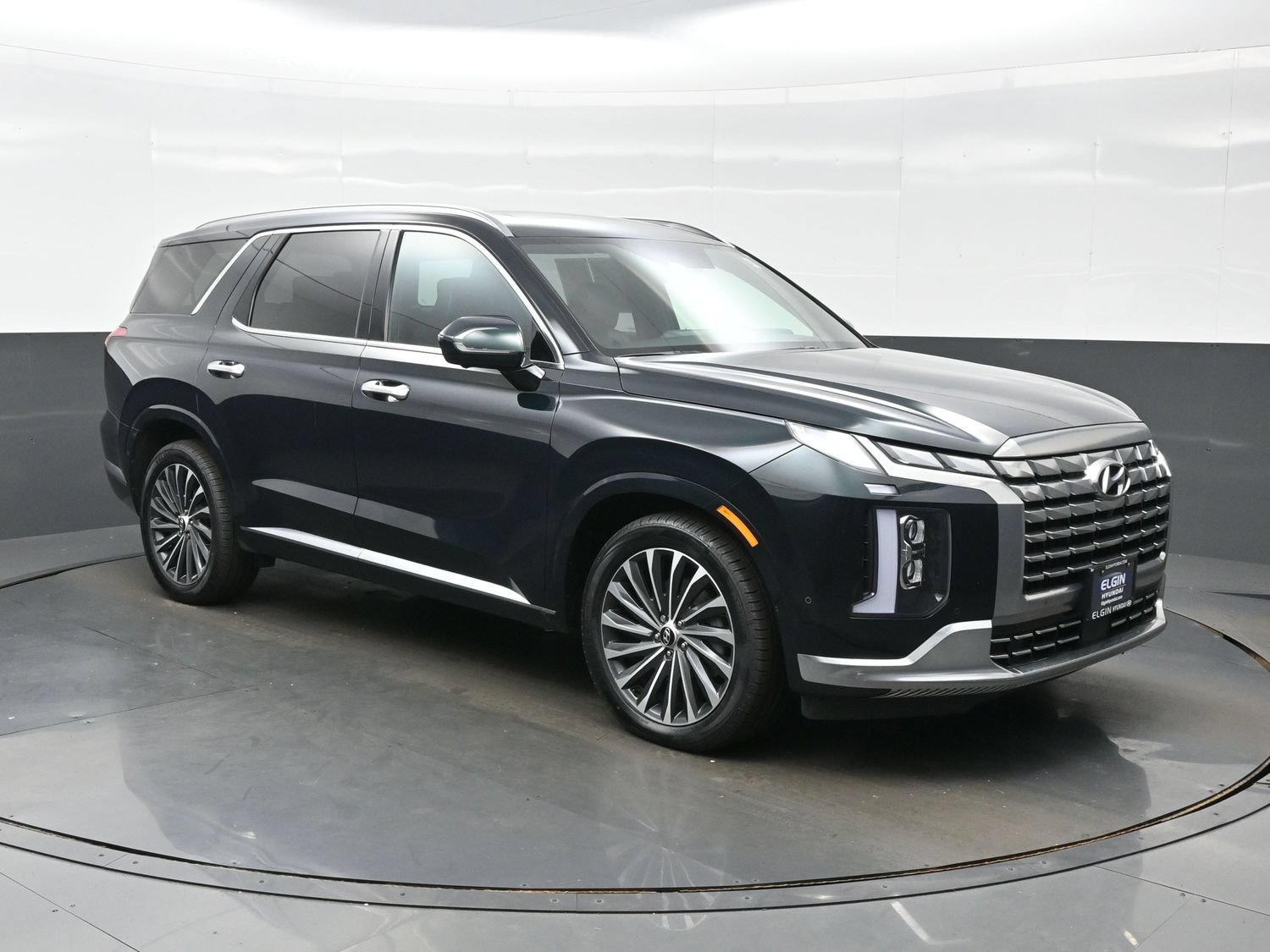 Certified 2023 Hyundai Palisade Calligraphy w/ Cargo Package AWD/4WD image 8