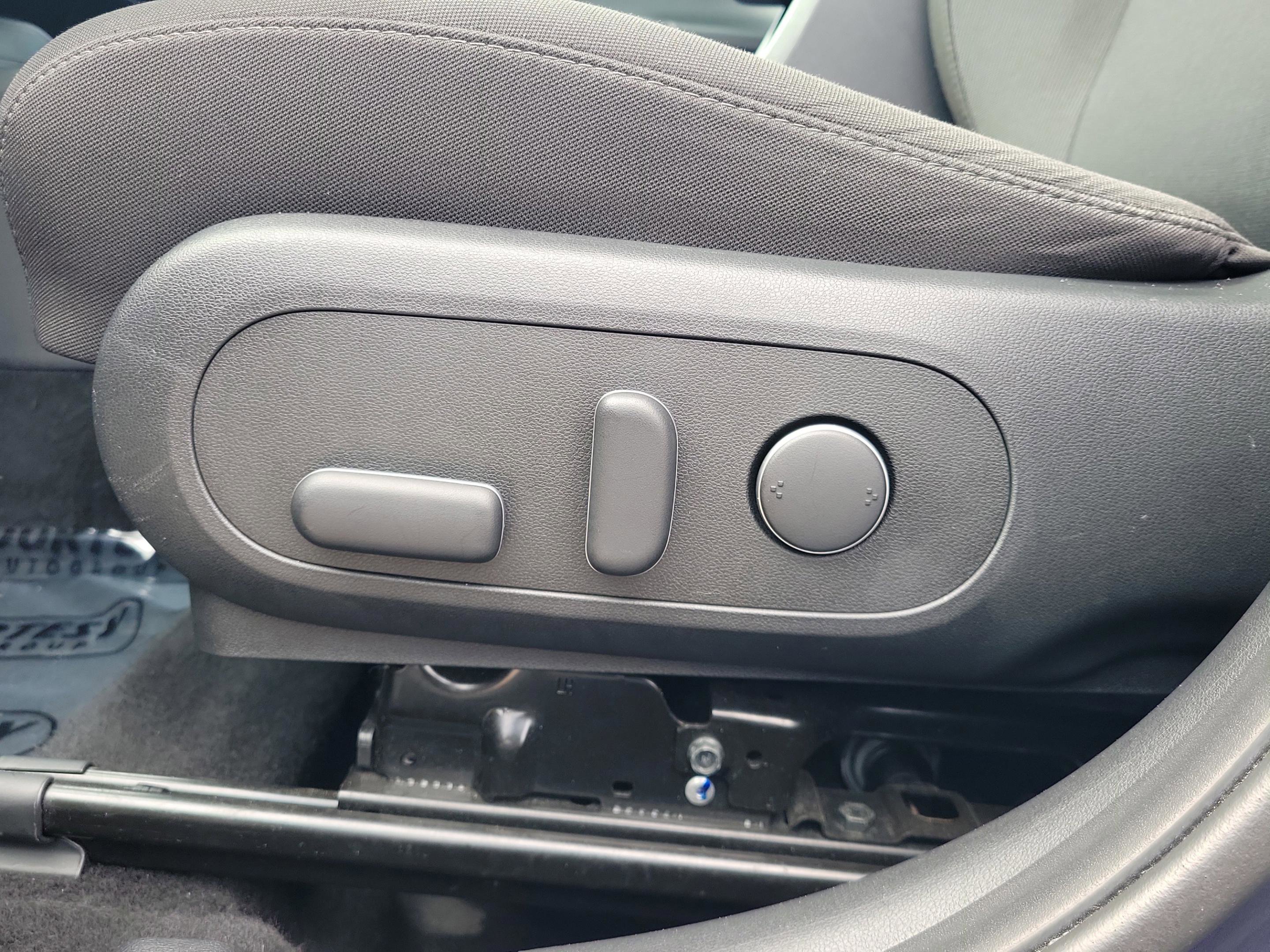 Used 2024 Hyundai Kona SEL image 13