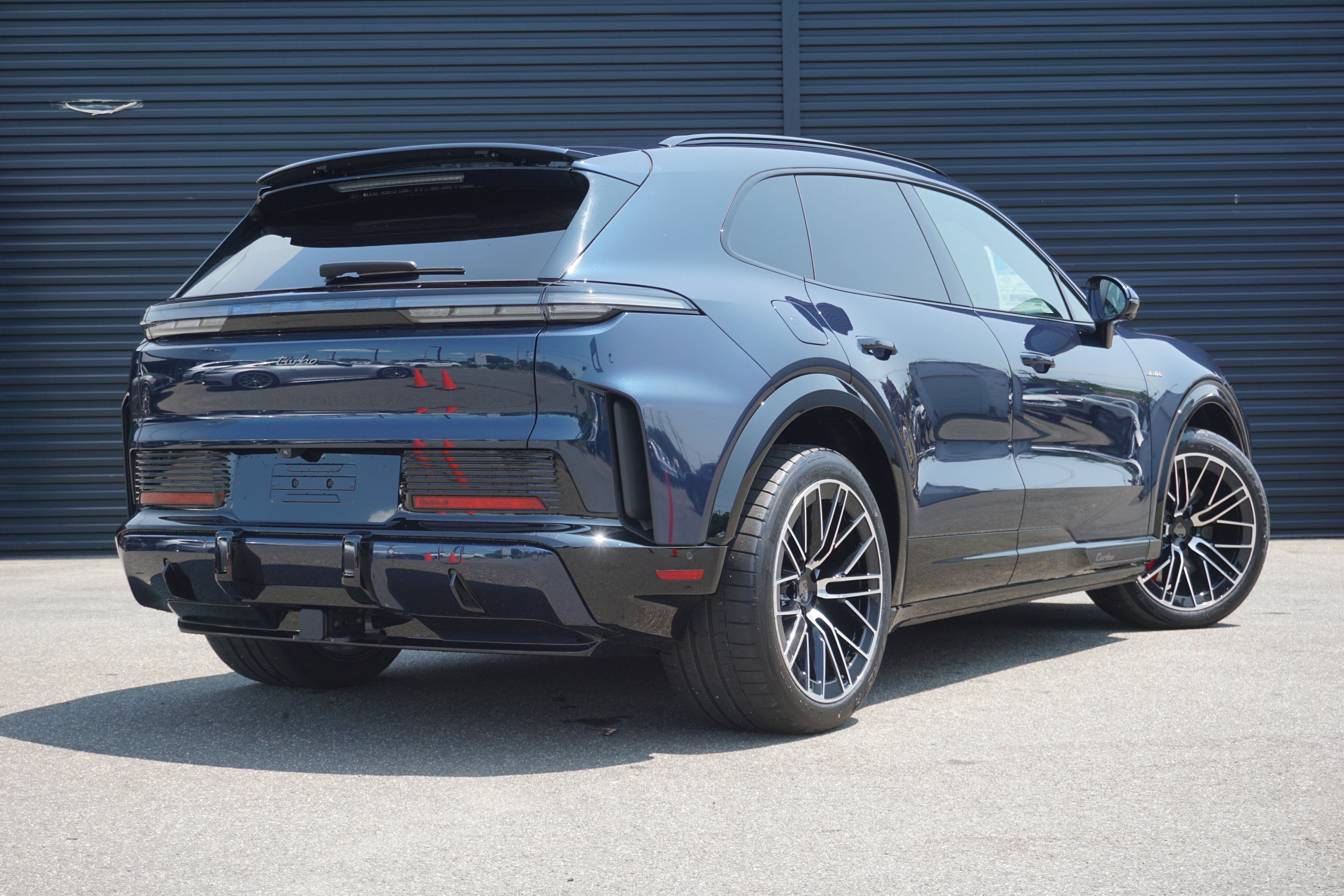 New 2026 Porsche Cayenne Turbo Electric AWD/4WD image 8