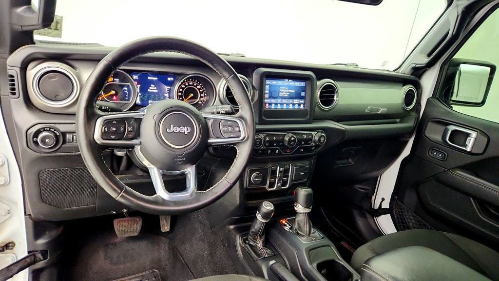 Used 2021 Jeep Wrangler Unlimited Sahara w/ Cold Weather Group AWD/4WD image 12