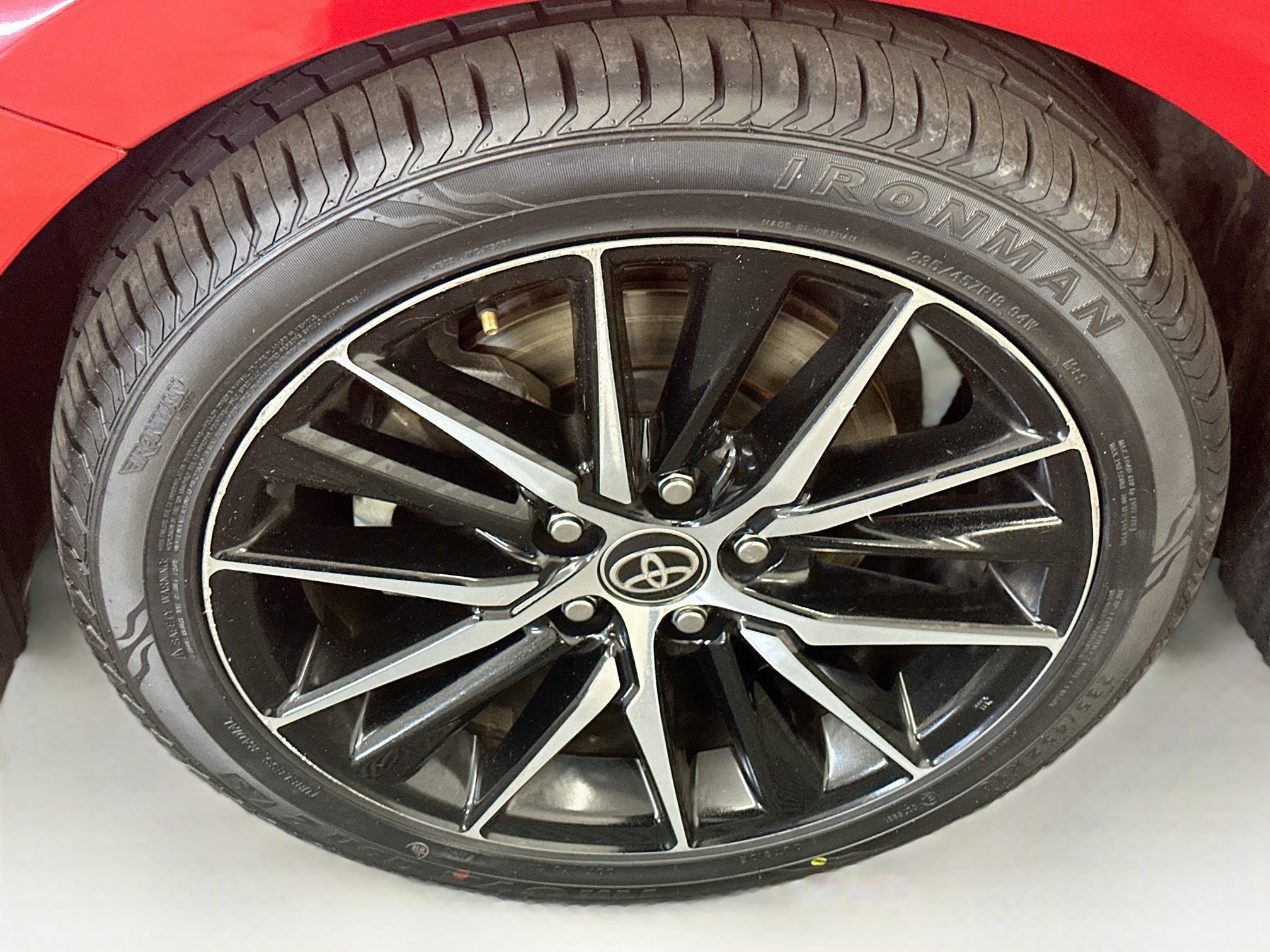 Used 2021 Toyota Camry SE FWD image 12