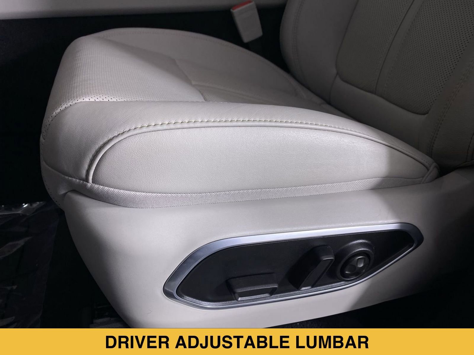 Used 2024 Jeep Wagoneer L Series III w/ Premium Group I AWD/4WD image 10