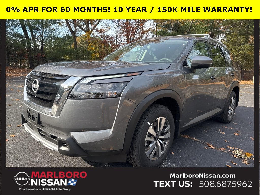 New 2025 Nissan Pathfinder SL image 3