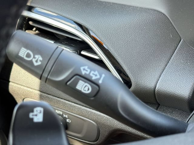 Certified 2023 Chevrolet Bolt EUV LT w/ Convenience Package FWD image 27