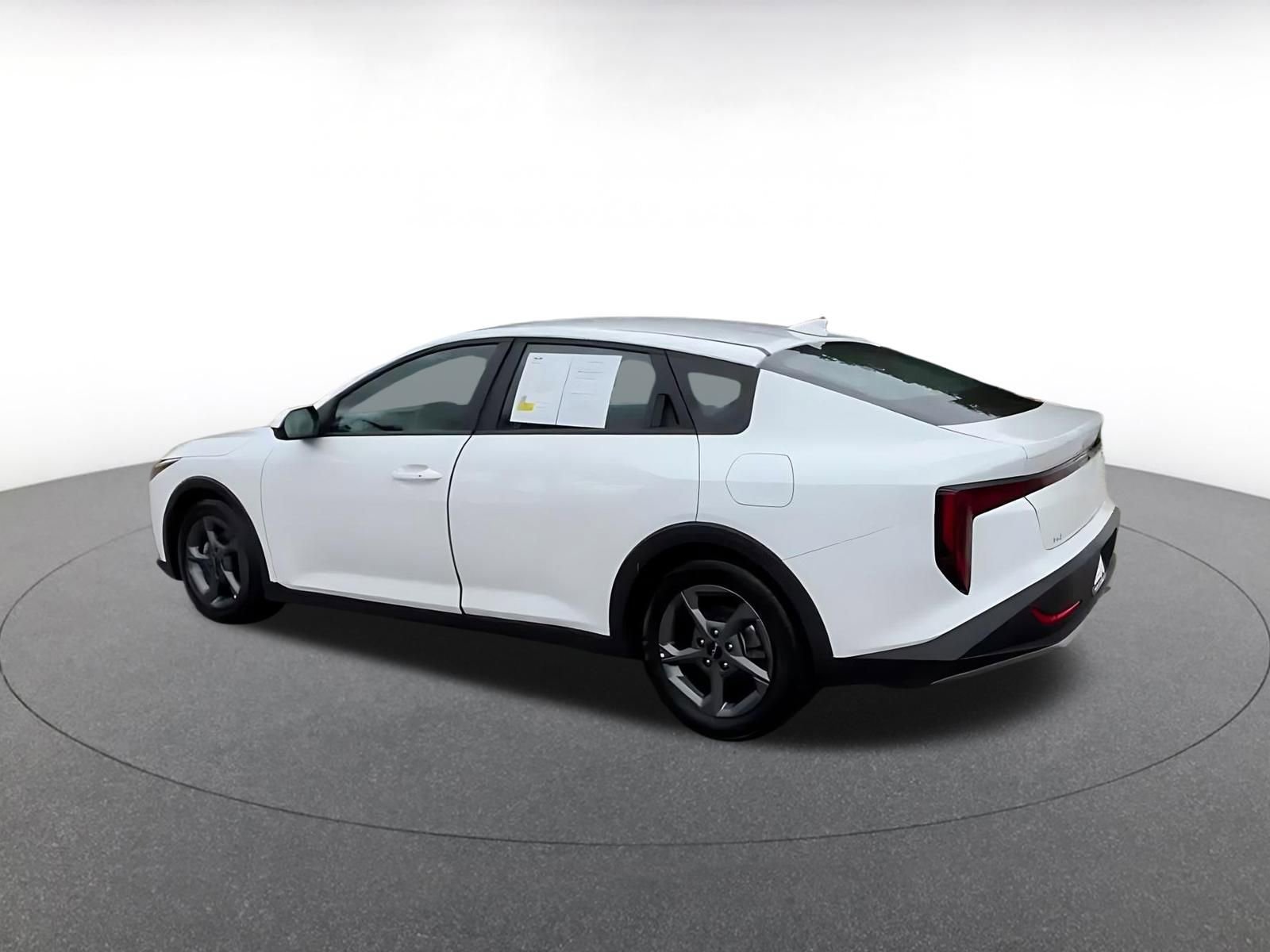 Used 2025 Kia K4 FWD image 10