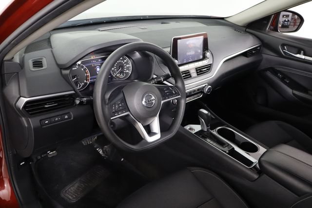 Used 2021 Nissan Altima 2.5 SV FWD image 25