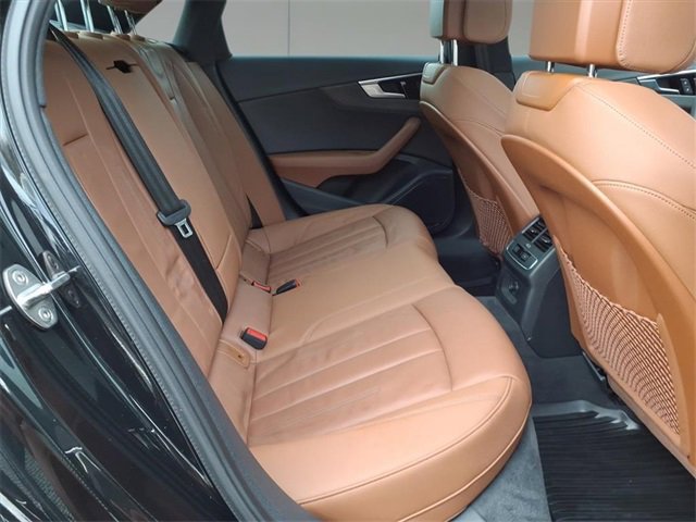 Used 2023 Audi A4 2.0T Premium w/ Convenience Package image 9
