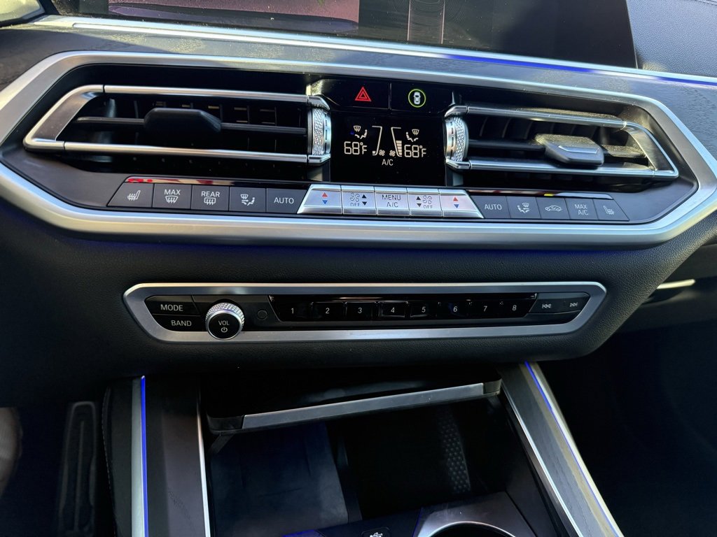 Used 2022 BMW X7 xDrive40i w/ M Sport Package image 30