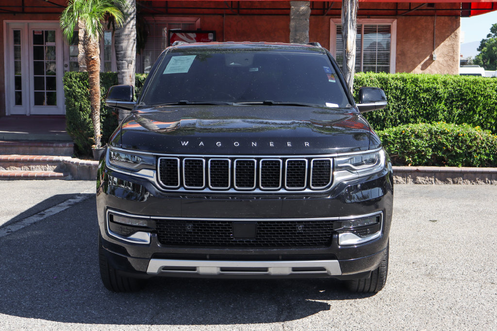 Used 2024 Jeep Wagoneer Series II RWD image 3