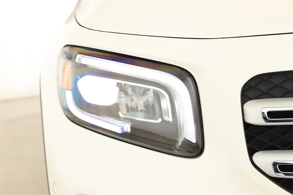 Used 2021 Mercedes-Benz GLB 250 image 32