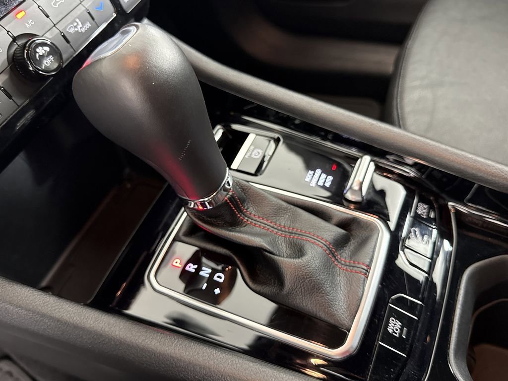 Used 2024 Jeep Compass Trailhawk image 31