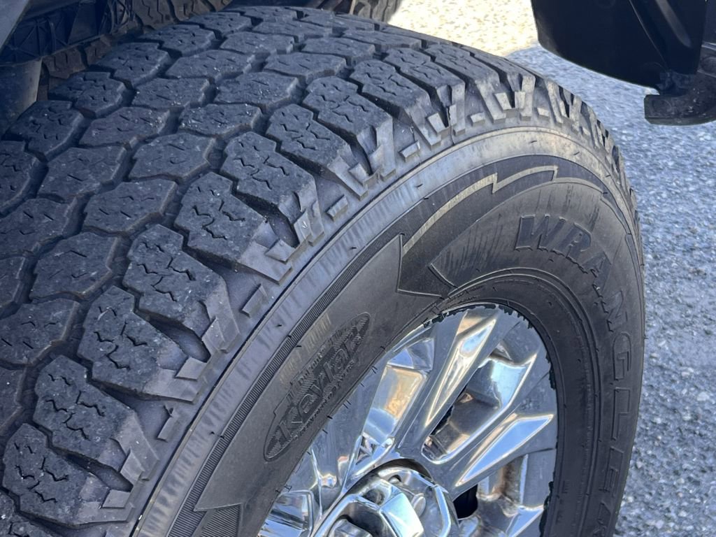 Used 2019 Ford F250 XLT w/ XLT Premium Package image 11