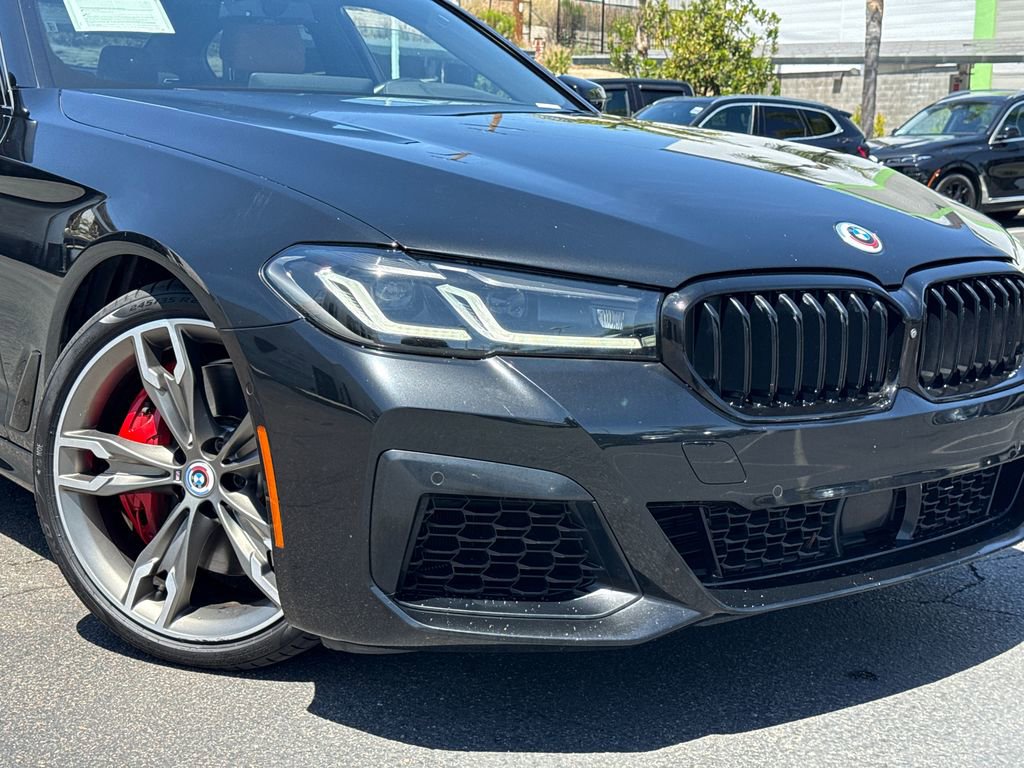 Certified 2023 BMW M550i xDrive AWD/4WD image 6