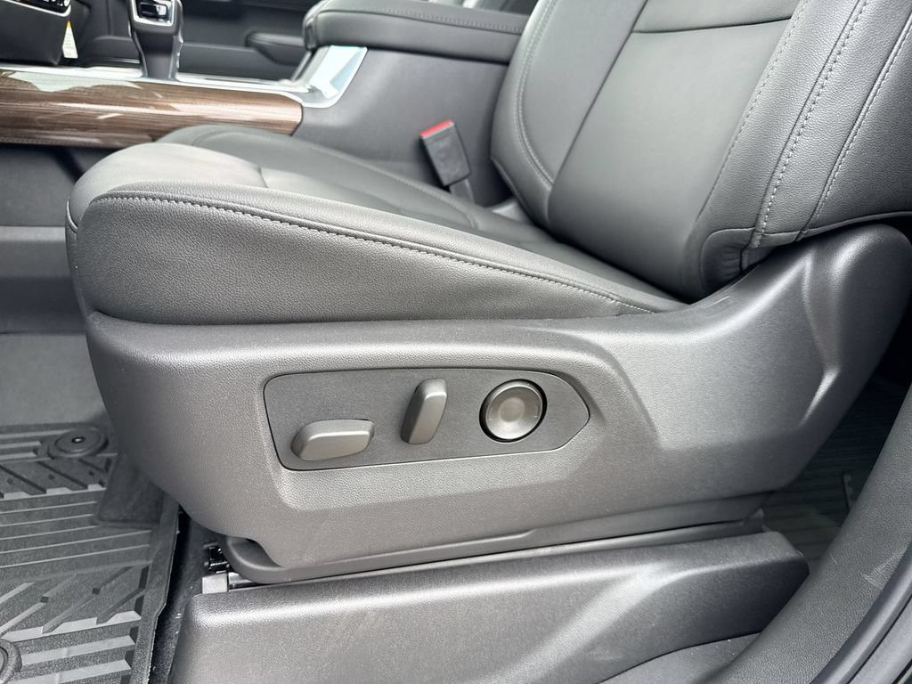 New 2026 Chevrolet Silverado 1500 RST w/ RST All Star Premium Package AWD/4WD image 12