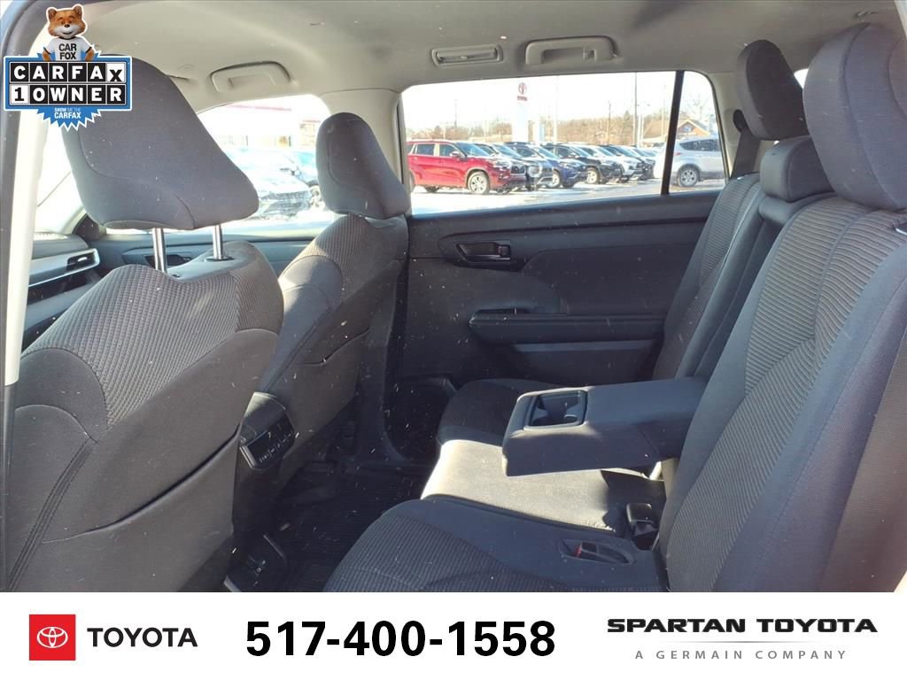 Used 2023 Toyota Highlander LE image 10