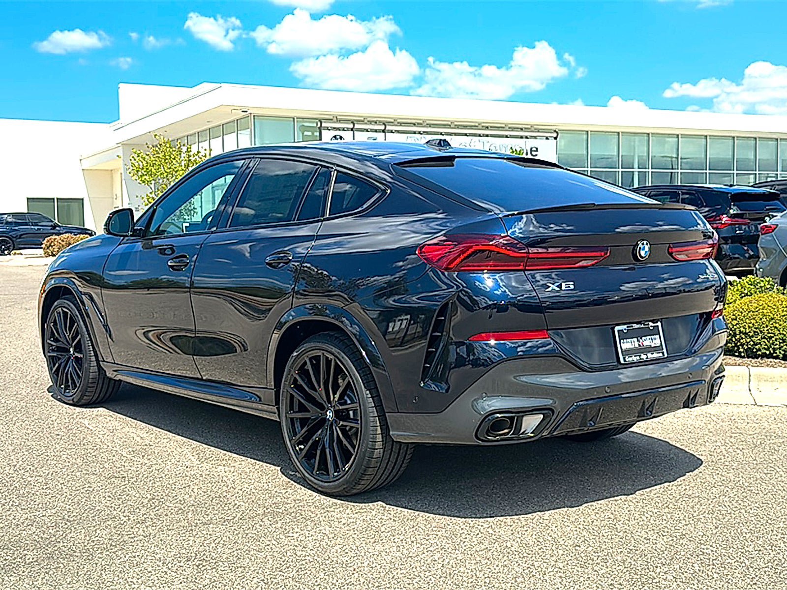 New 2027 BMW X6 xDrive40i w/ Climate Comfort Package AWD/4WD image 6