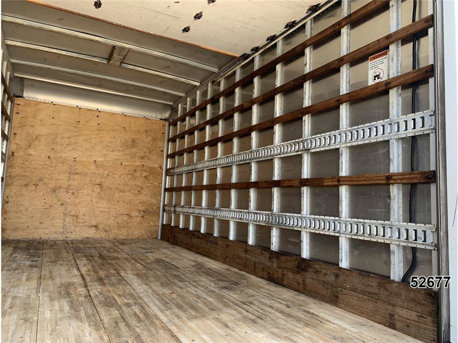 Used 2023 Isuzu NPR RWD image 12
