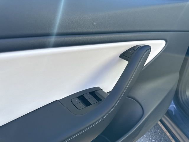 Used 2020 Tesla Model 3 Performance image 23