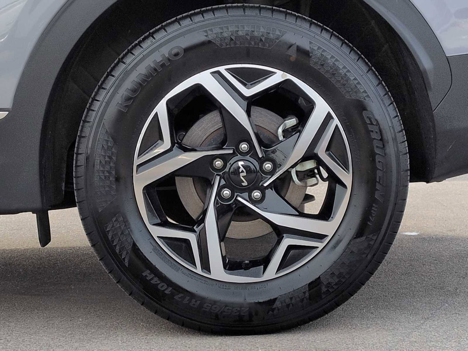 Used 2025 Kia Sportage LX image 14