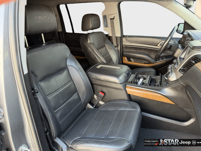 Used 2020 GMC Yukon XL Denali RWD image 11