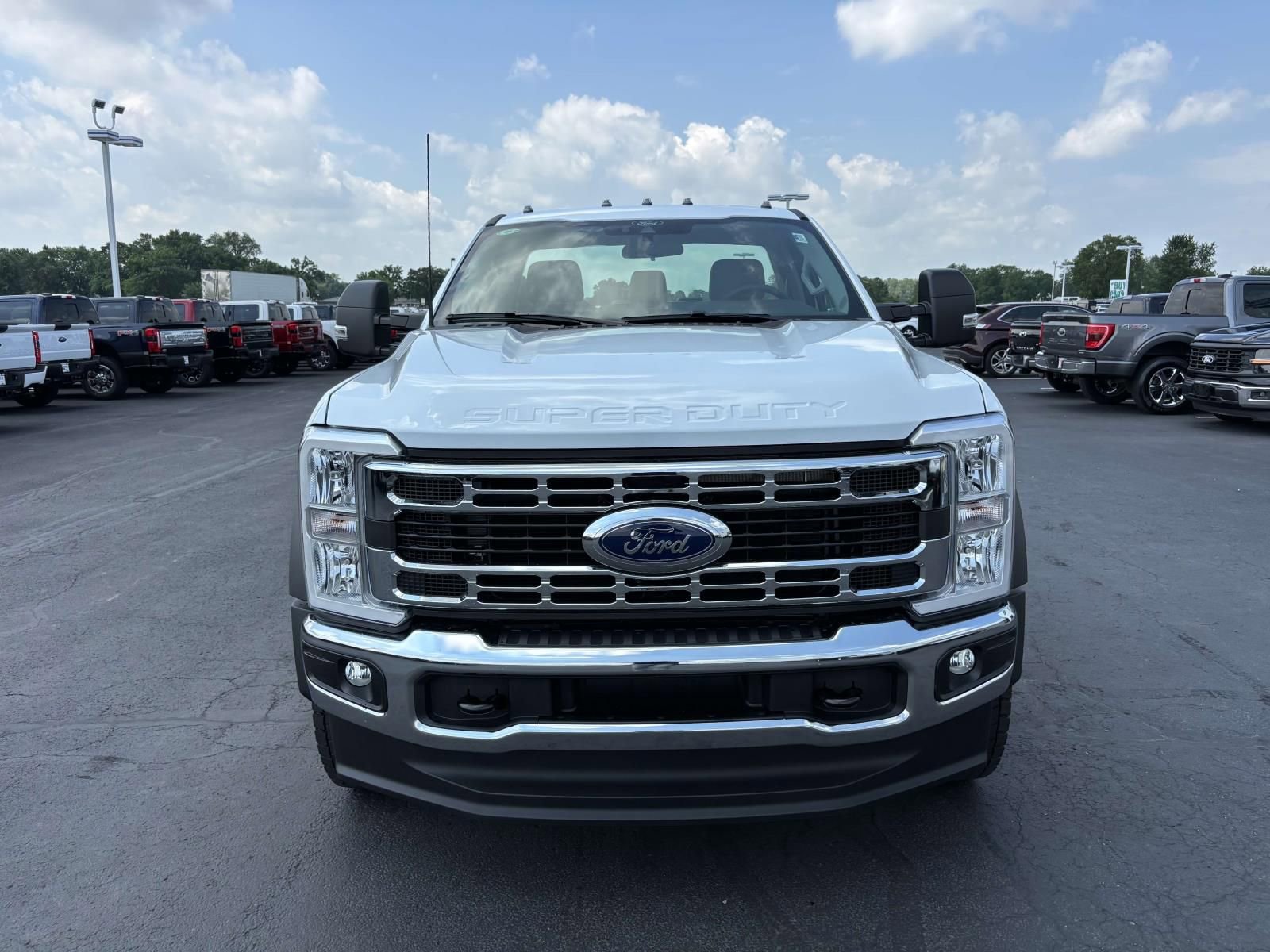 New 2025 Ford F550 4x4 Regular Cab Super Duty image 23