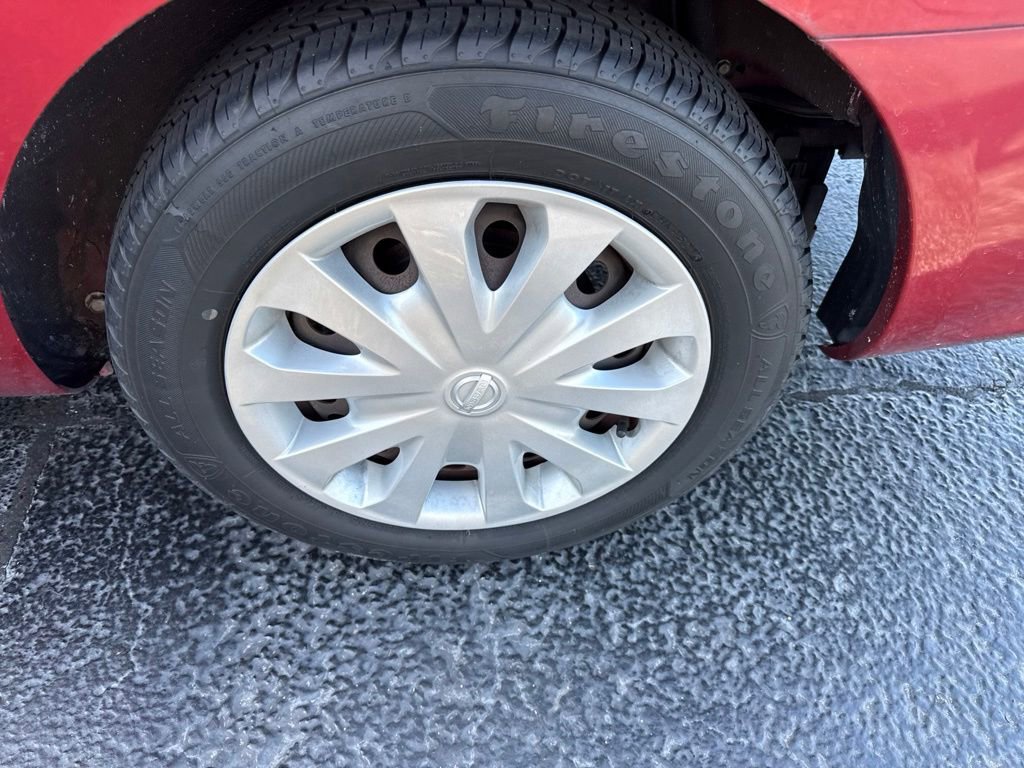 Used 2019 Nissan Versa SV FWD image 11