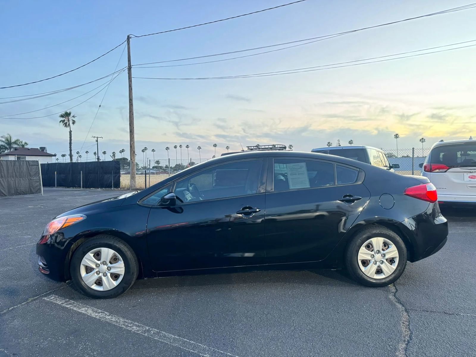 Used 2016 Kia Forte LX FWD image 2
