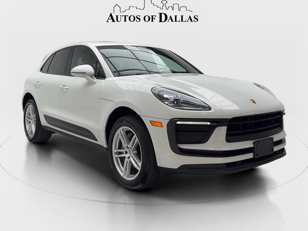 Used 2022 Porsche Macan AWD/4WD image 2