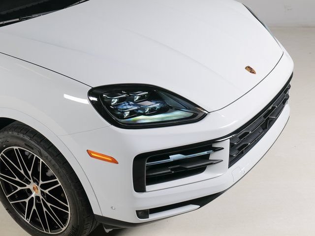 Certified 2026 Porsche Cayenne AWD/4WD image 30